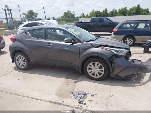 JTNKHMBX7L1090762 Toyota C-HR LE