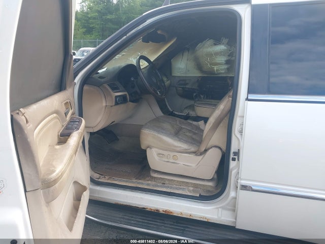 Продажа на аукционе авто 2008 Cadillac Escalade, vin: 1GYFK63898R160890, номер лота: 45811402
