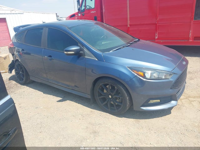 45811503 :رقم المزاد ، 1FADP3L98JL331438 vin ، 2018 Ford Focus St مزاد بيع