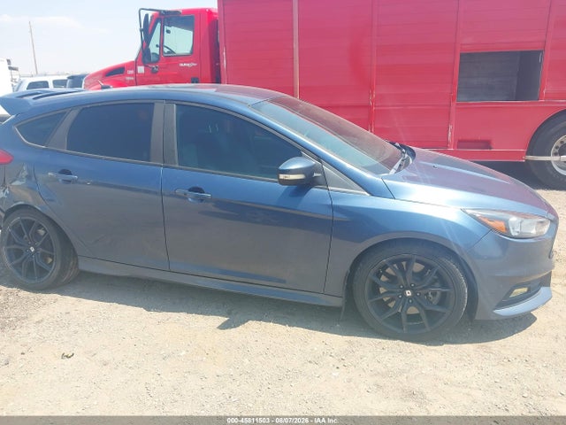 45811503 :رقم المزاد ، 1FADP3L98JL331438 vin ، 2018 Ford Focus St مزاد بيع