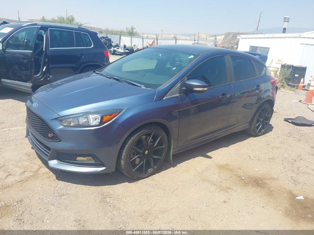 45811503 :رقم المزاد ، 1FADP3L98JL331438 vin ، 2018 Ford Focus St مزاد بيع