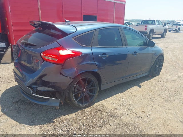 45811503 :رقم المزاد ، 1FADP3L98JL331438 vin ، 2018 Ford Focus St مزاد بيع