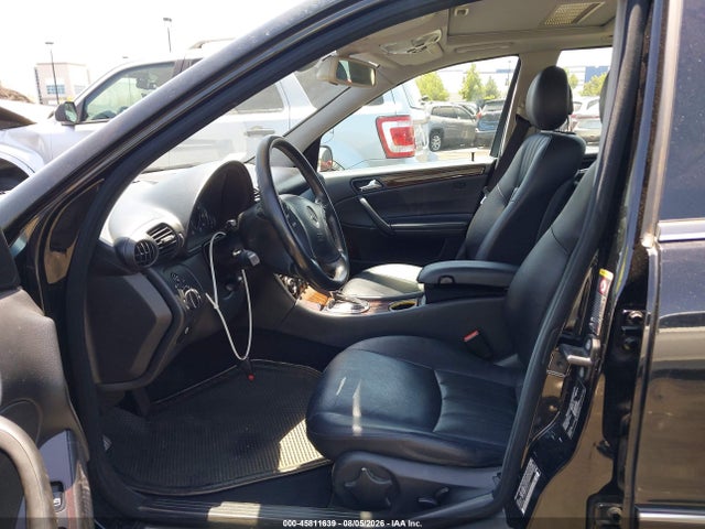 2005 Mercedes-benz C 240 Luxury მანქანა იყიდება აუქციონზე, vin: WDBRH61J35F585637, აუქციონის ნომერი: 45811639