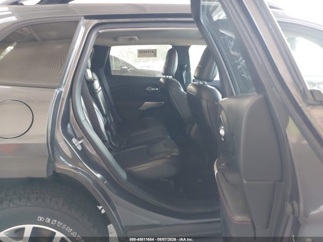 45811654 :رقم المزاد ، 1C4PJMBS2HW582290 vin ، 2017 Jeep Cherokee Trailhawk مزاد بيع