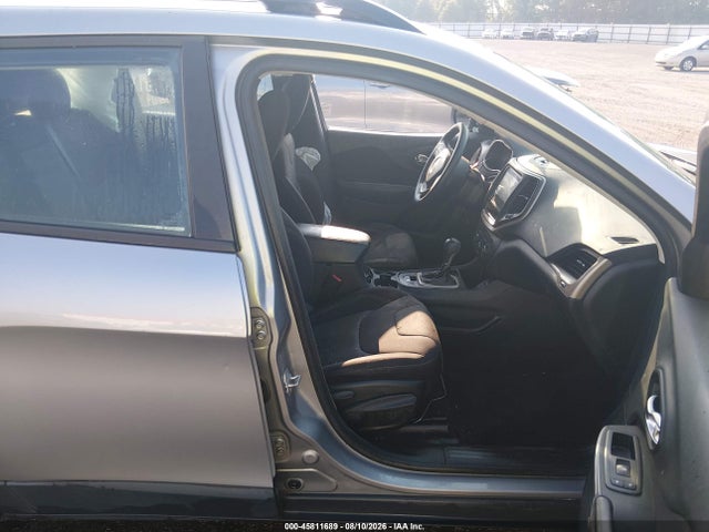 Продажа на аукционе авто 2015 Jeep Cherokee Sport, vin: 1C4PJLAB8FW579421, номер лота: 45811689