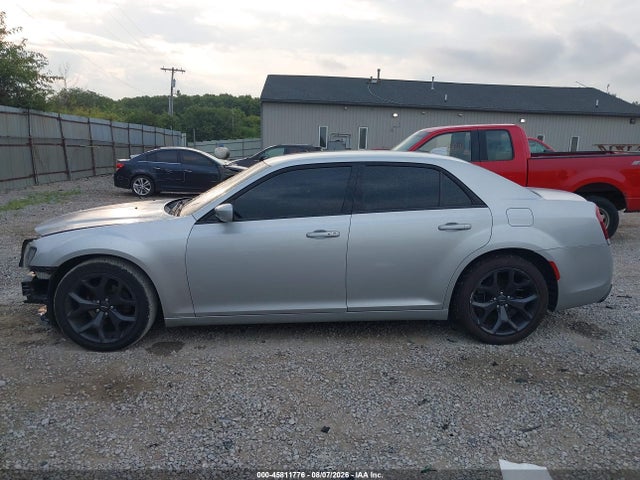 45811776 :رقم المزاد ، 2C3CCABG1MH524025 vin ، 2021 Chrysler 300 300s مزاد بيع