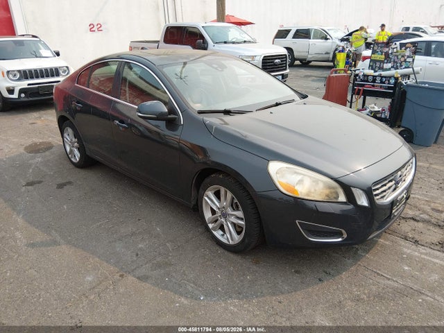 45811794 :رقم المزاد ، YV1612FS0D2210548 vin ، 2013 Volvo S60 T5 مزاد بيع