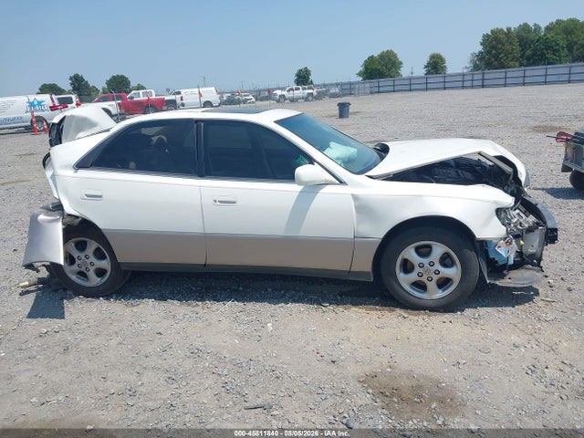 45811840 :رقم المزاد ، JT8BF28G4X0164798 vin ، 1999 Lexus Es 300 مزاد بيع