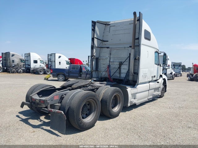 2017 Volvo Vnl მანქანა იყიდება აუქციონზე, vin: 4V4NC9EJ2HN990624, აუქციონის ნომერი: 45811841
