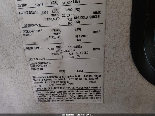 45811900 :رقم المزاد ، 4UZAAHAK81CJ18423 vin ، 2001 Freightliner Chassis X Line Motor Home مزاد بيع