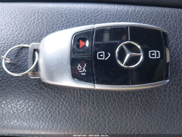 45811941 :رقم المزاد ، WDDZF4KB6HA233601 vin ، 2017 Mercedes-benz E 300 4matic مزاد بيع