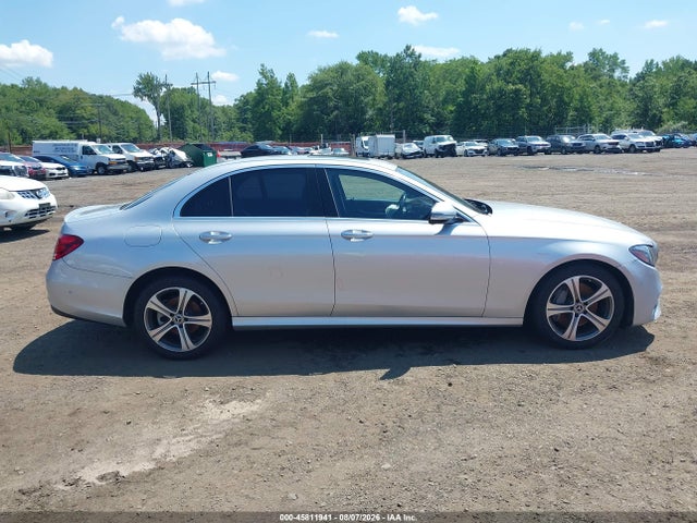 45811941 :رقم المزاد ، WDDZF4KB6HA233601 vin ، 2017 Mercedes-benz E 300 4matic مزاد بيع