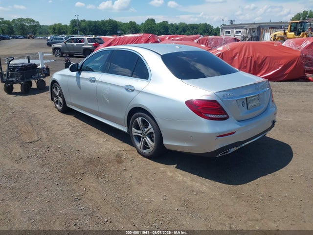 45811941 :رقم المزاد ، WDDZF4KB6HA233601 vin ، 2017 Mercedes-benz E 300 4matic مزاد بيع