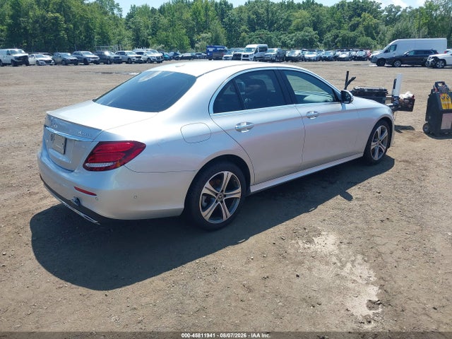 45811941 :رقم المزاد ، WDDZF4KB6HA233601 vin ، 2017 Mercedes-benz E 300 4matic مزاد بيع