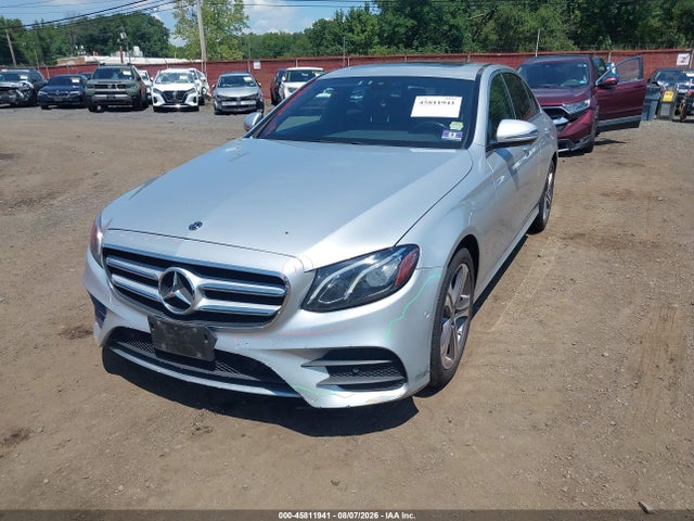 45811941 :رقم المزاد ، WDDZF4KB6HA233601 vin ، 2017 Mercedes-benz E 300 4matic مزاد بيع