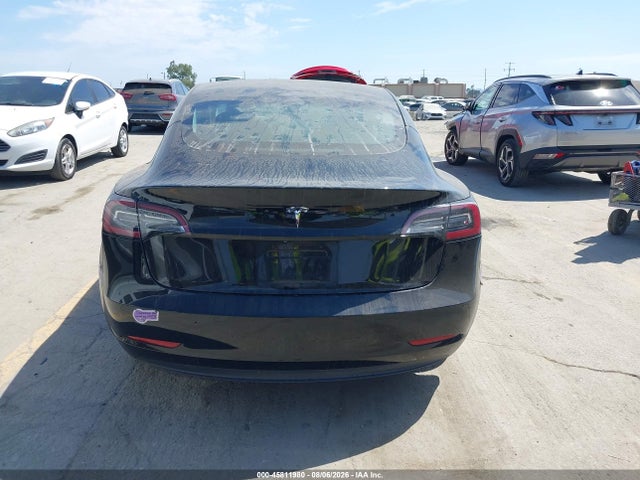 2018 Tesla Model 3 Long Range/mid Range მანქანა იყიდება აუქციონზე, vin: 5YJ3E1EA3JF151682, აუქციონის ნომერი: 45811980