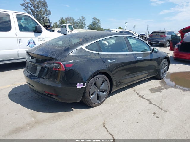 2018 Tesla Model 3 Long Range/mid Range მანქანა იყიდება აუქციონზე, vin: 5YJ3E1EA3JF151682, აუქციონის ნომერი: 45811980
