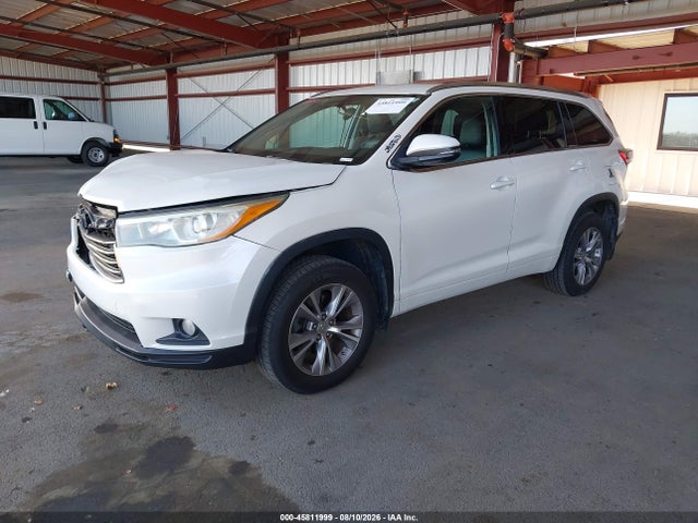 Toyota Highlander Xle V6 2014 5TDJKRFH9ES047936 Image 2