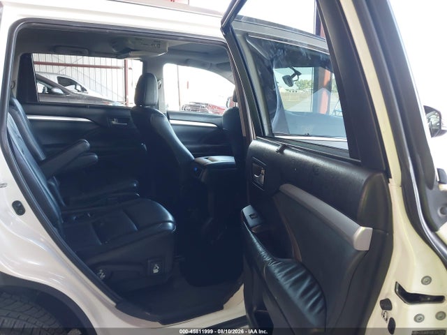 Toyota Highlander Xle V6 2014 5TDJKRFH9ES047936 Image 8