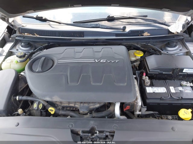 45812058 :رقم المزاد ، 1C3CCCDG1FN522651 vin ، 2015 Chrysler 200 S مزاد بيع
