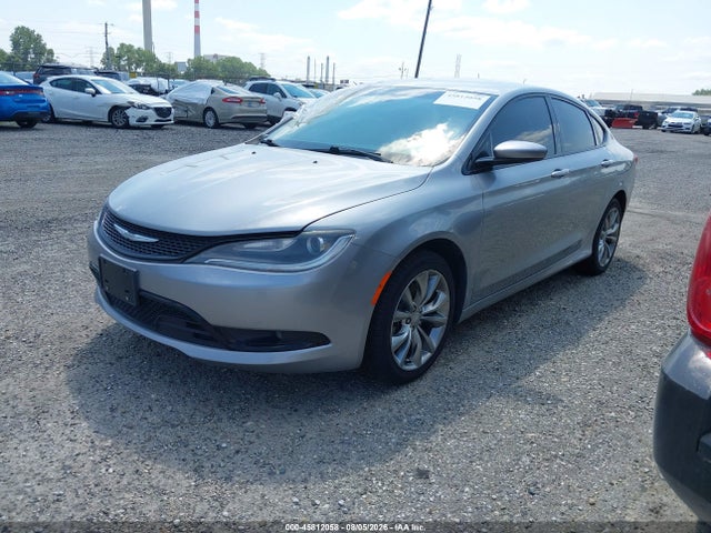 45812058 :رقم المزاد ، 1C3CCCDG1FN522651 vin ، 2015 Chrysler 200 S مزاد بيع