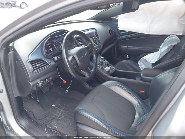 45812058 :رقم المزاد ، 1C3CCCDG1FN522651 vin ، 2015 Chrysler 200 S مزاد بيع