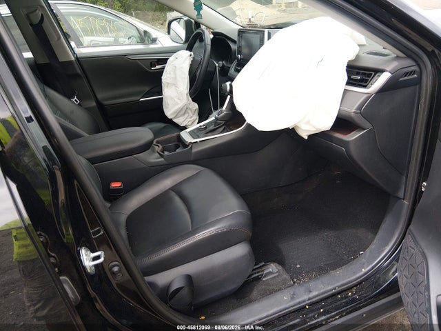 Продажа на аукционе авто 2019 Toyota Rav4 Hybrid Limited, vin: 2T3DWRFV3KW019759, номер лота: 45812069