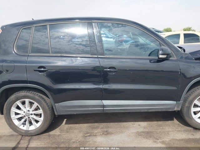 Продаж на аукціоні авто 2018 Volkswagen Tiguan Limited 2.0t, vin: WVGAV7AX7JK004901, номер лоту: 45812107