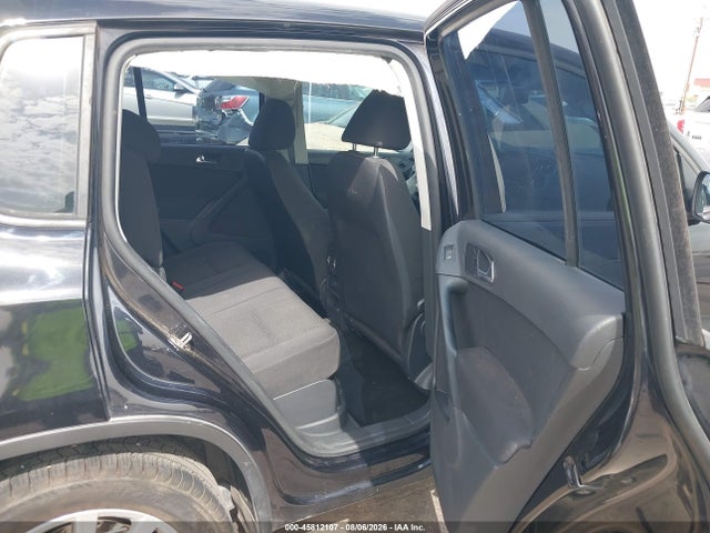 Продаж на аукціоні авто 2018 Volkswagen Tiguan Limited 2.0t, vin: WVGAV7AX7JK004901, номер лоту: 45812107