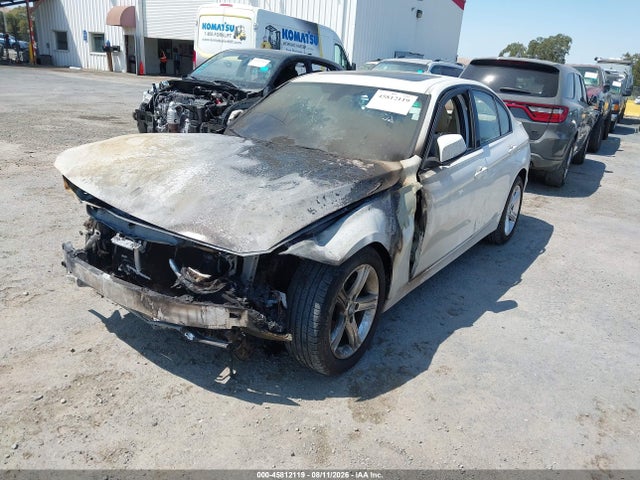45812119 :رقم المزاد ، WBA3C1C58FP851316 vin ، 2015 Bmw 328i مزاد بيع