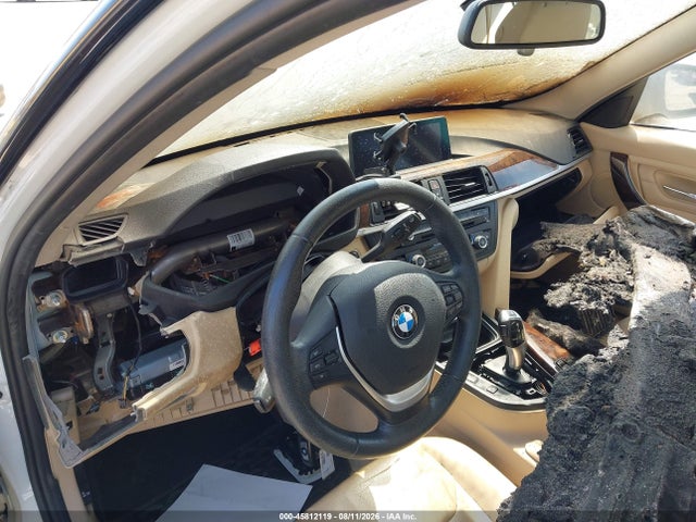 45812119 :رقم المزاد ، WBA3C1C58FP851316 vin ، 2015 Bmw 328i مزاد بيع