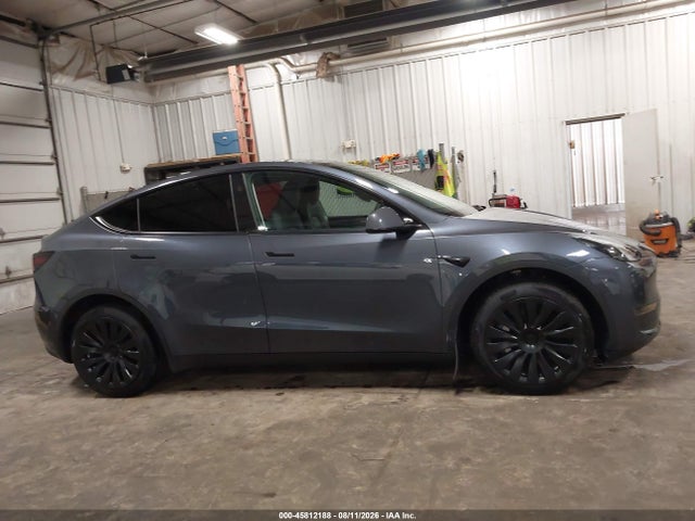 Продаж на аукціоні авто 2024 Tesla Model Y Long Range Dual Motor All-wheel Drive, vin: 7SAYGDEE2RA216747, номер лоту: 45812188