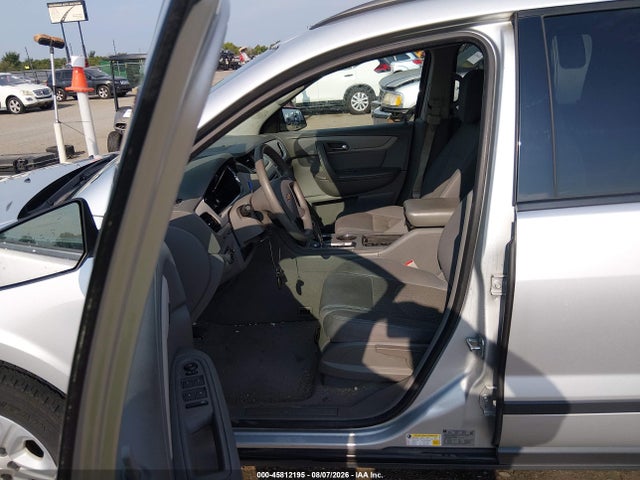 Продажа на аукционе авто 2015 Chevrolet Traverse Ls, vin: 1GNKRFED7FJ329334, номер лота: 45812195