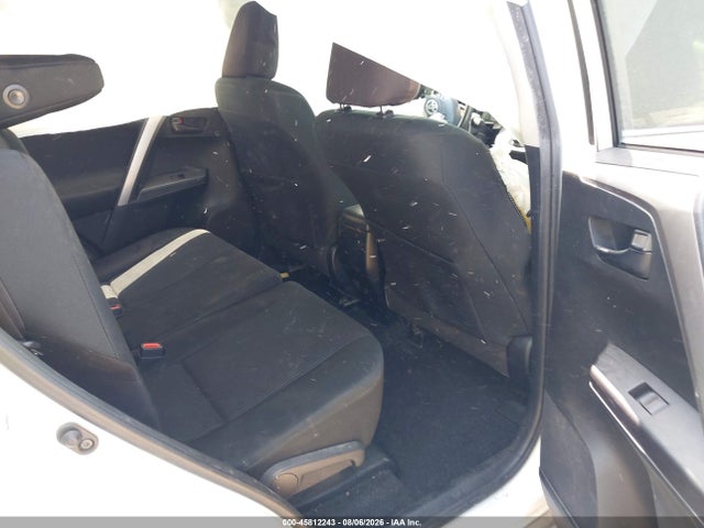 2018 Toyota Rav4 Le მანქანა იყიდება აუქციონზე, vin: JTMZFREV3JJ725585, აუქციონის ნომერი: 45812243