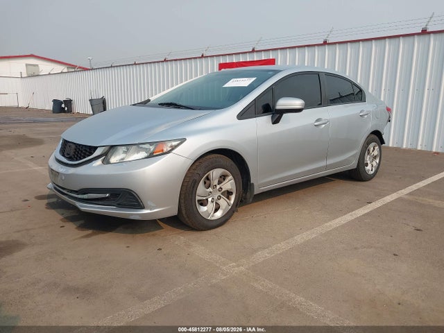 Продажа на аукционе авто 2015 Honda Civic Lx, vin: 2HGFB2F52FH557341, номер лота: 45812277