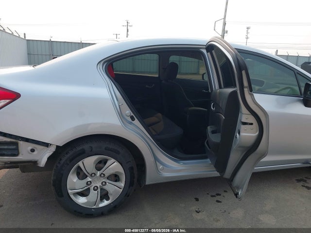 Продажа на аукционе авто 2015 Honda Civic Lx, vin: 2HGFB2F52FH557341, номер лота: 45812277