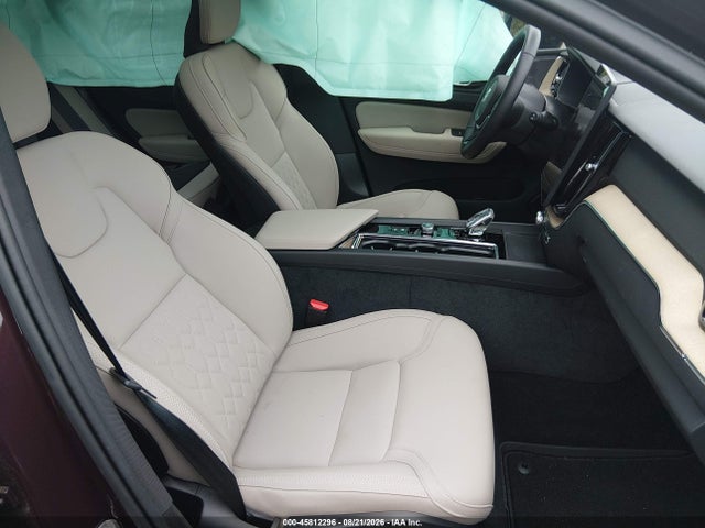 Volvo Xc60 B5 Plus 2026 YV4M12RC0T1394120 Image 5