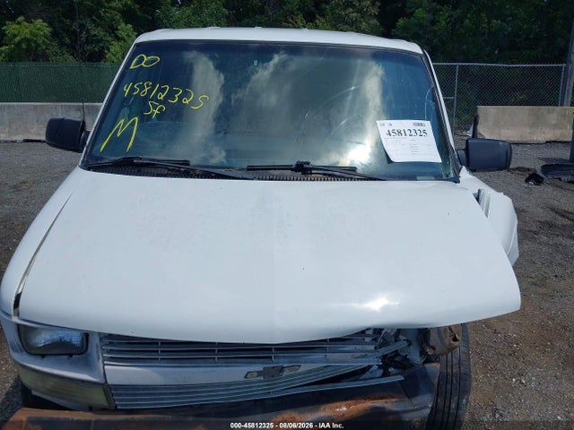 Auction sale of the 2002 Chevrolet Astro, vin: 1GCDM19X62B117651, lot number: 45812325