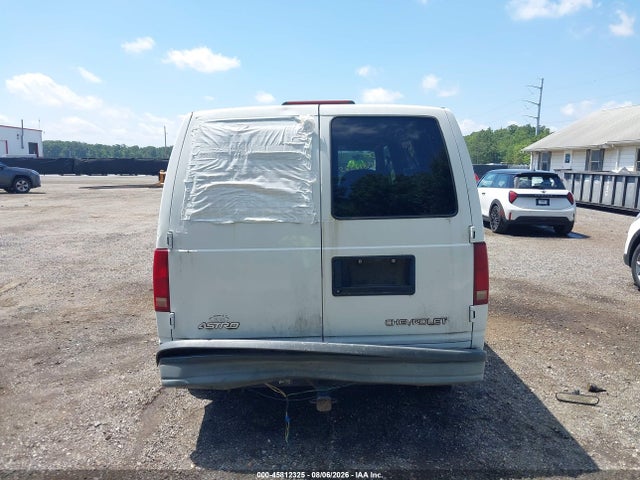 Auction sale of the 2002 Chevrolet Astro, vin: 1GCDM19X62B117651, lot number: 45812325