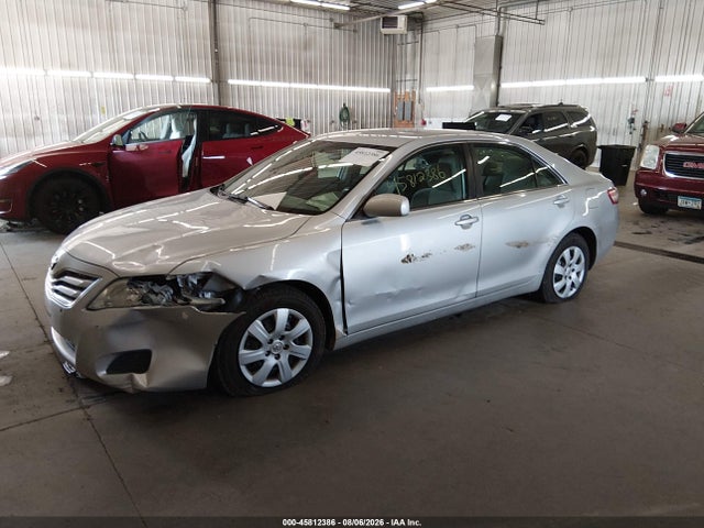 45812386 :رقم المزاد ، 4T1BF3EK3BU133877 vin ، 2011 Toyota Camry Le مزاد بيع