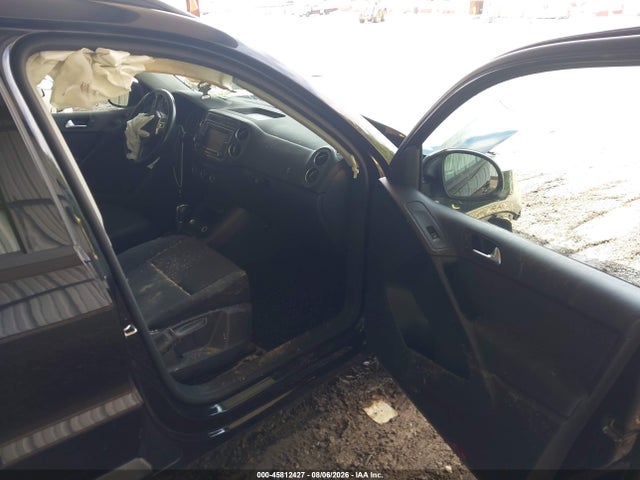 45812427 :رقم المزاد ، WVGBV7AX2HK046410 vin ، 2017 Volkswagen Tiguan 2.0t/2.0t S مزاد بيع