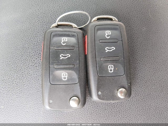 2014 Volkswagen Beetle 2.5l მანქანა იყიდება აუქციონზე, vin: 3VWJP7ATXEM628604, აუქციონის ნომერი: 45812432