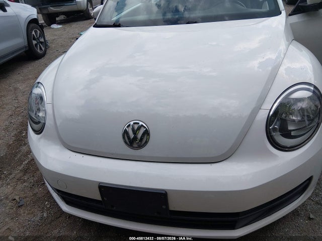 2014 Volkswagen Beetle 2.5l მანქანა იყიდება აუქციონზე, vin: 3VWJP7ATXEM628604, აუქციონის ნომერი: 45812432
