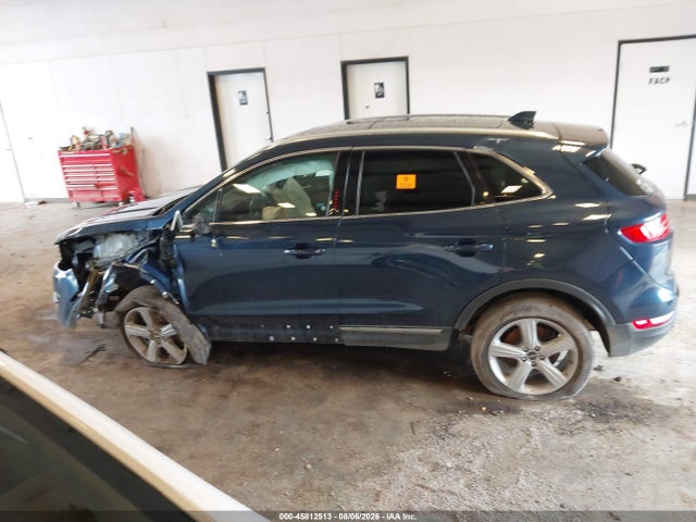 45812513 :رقم المزاد ، 5LMCJ3D99HUL57338 vin ، 2017 Lincoln Mkc Reserve مزاد بيع
