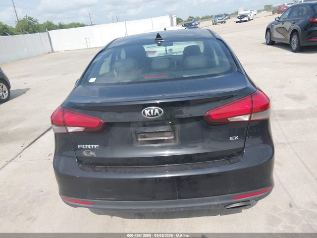 KIA FORTE EX 2017 3KPFN4A82HE112809 Image 16