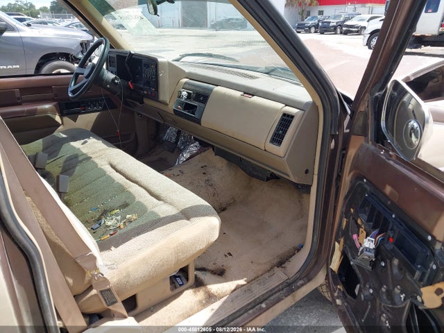 1988 Gmc Gmt-400 C1500 მანქანა იყიდება აუქციონზე, vin: 1GTDC14K3JZ560196, აუქციონის ნომერი: 45812605