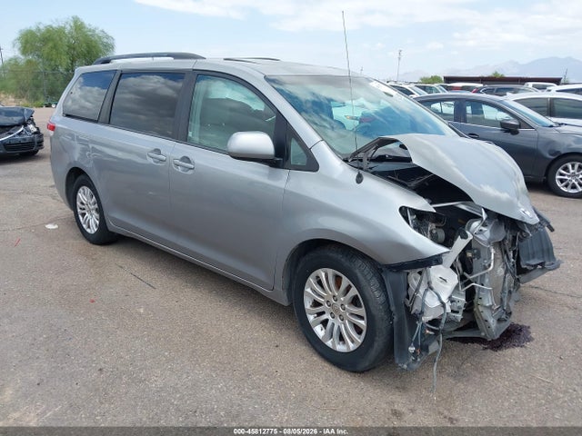 45812775 :رقم المزاد ، 5TDYK3DC2DS371991 vin ، 2013 Toyota Sienna Xle V6 8 Passenger مزاد بيع