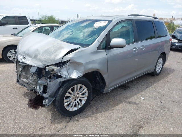 45812775 :رقم المزاد ، 5TDYK3DC2DS371991 vin ، 2013 Toyota Sienna Xle V6 8 Passenger مزاد بيع
