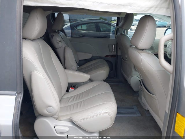45812775 :رقم المزاد ، 5TDYK3DC2DS371991 vin ، 2013 Toyota Sienna Xle V6 8 Passenger مزاد بيع