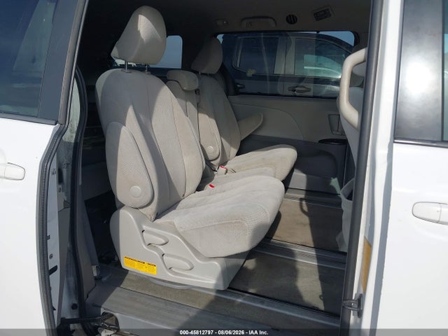5TDKK3DC5ES427011 Toyota Sienna Le V6 8 Passenger